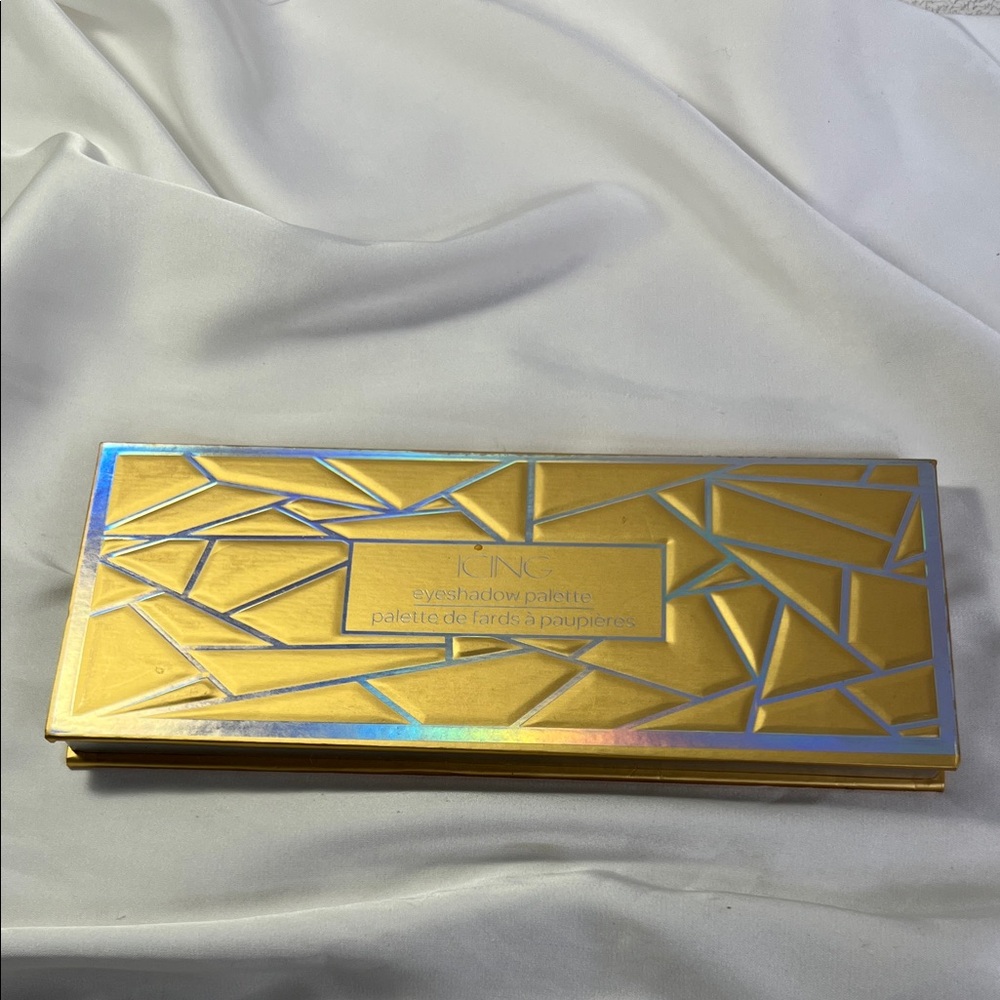 ICING‎ Eyeshadow Palette Gold Case Silver Pink Purple Shimmer